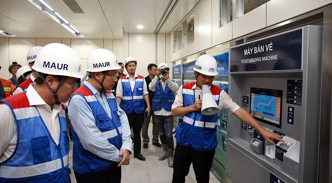 Deputy PM inspects metro construction site in Ho Chi Minh City