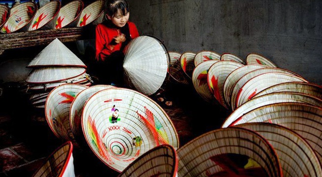 Ren conical hat-making village in Phu Tho Province