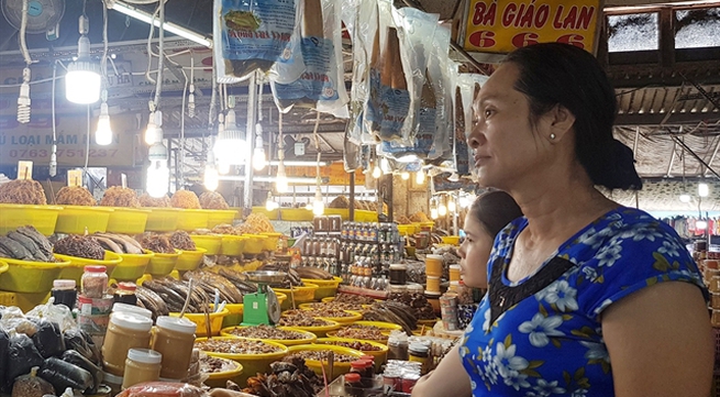Processed goods market prepares for Tết 2020