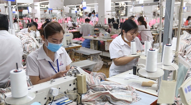 Textile, rubber-plastic brace for raw material shortage