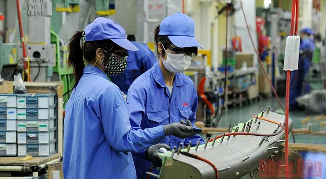 Vietnam retains foreign investors