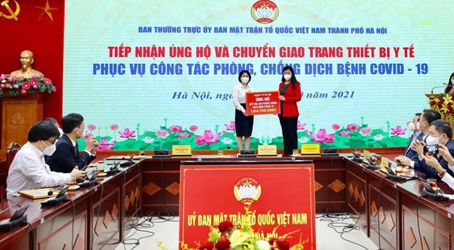 Hanoi receives donations for COVID-19 fight