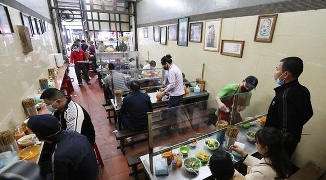Hanoi allows reopening of in-person dining, public transport