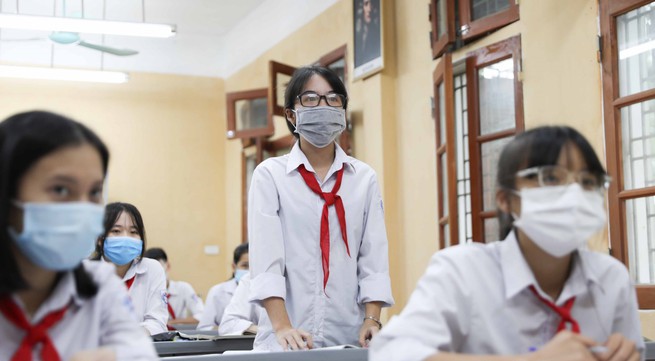 Hanoi's high-school students to be back to school from December 6
