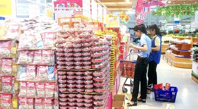 HCM City works to ensure food safety, steady prices during Tet