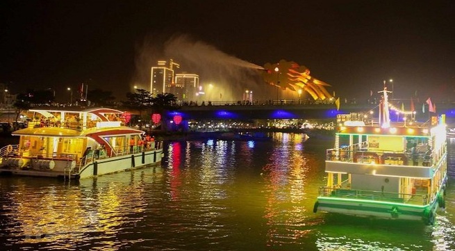 Da Nang offers free city tours to tourists