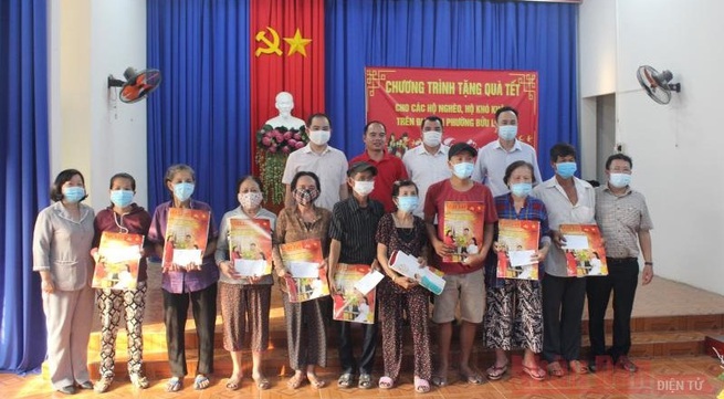Various activities held nationwide to support the poor during Tet Festival