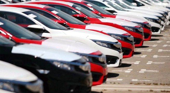 More than 1.1 billion USD spent on car imports in four months