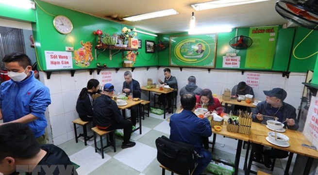 Hanoi allows reopening of indoor eating and drinking venues, hair salons