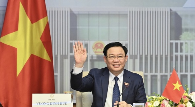 Top Vietnamese, Singaporean legislators hold online talks