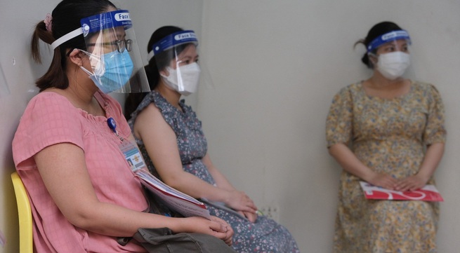 Ho Chi Minh City begins COVID-19 inoculation for expectant women