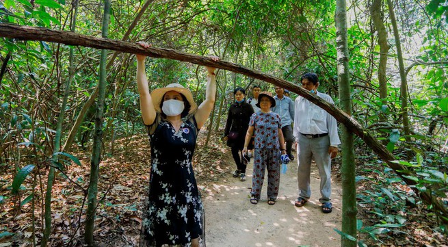 HCMC organizes inter-provincial tours