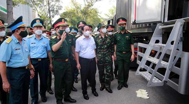 Deputy PM inspects food distribution system in Ho Chi Minh City