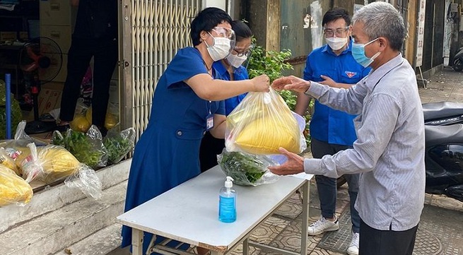 Hanoi allocates additional support worth VND345 billion to pandemic-hit groups