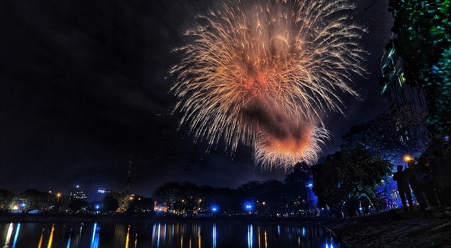 Hanoi to set off fireworks from one single location on Lunar New Year's Eve
