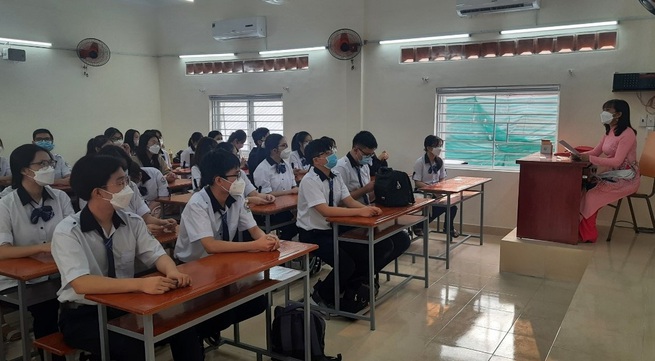 Pre-schoolers & first through sixth grade students in Ho Chi Minh City to return to school from 14/2