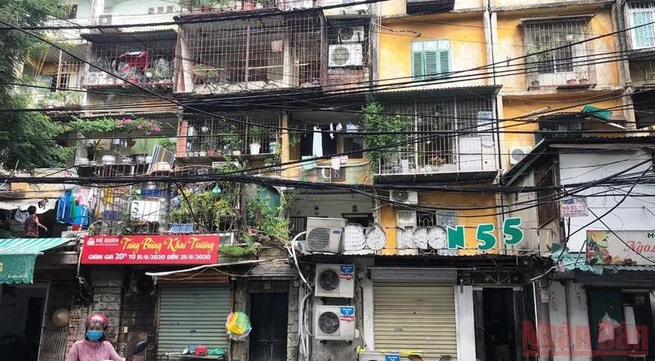 Hanoi to speed up renovations of old apartment buildings