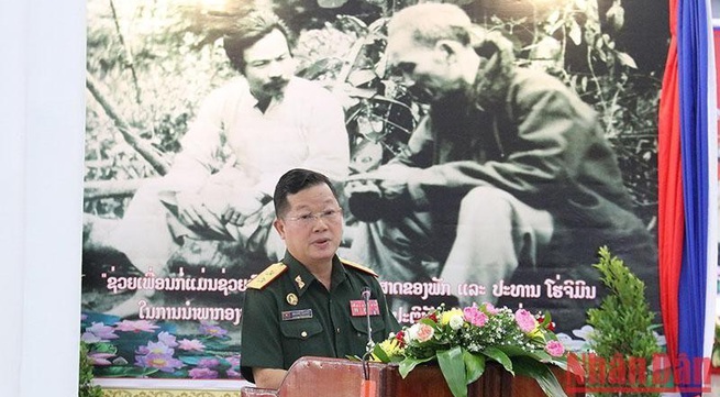 Lao army exhibition marks Friendship and Solidarity Year with Vietnam
