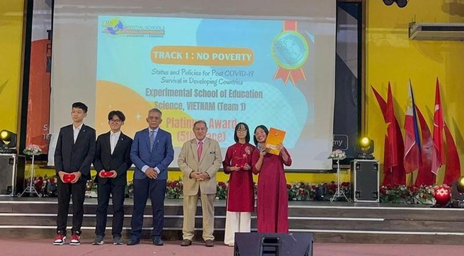 Vietnamese students shine at Fully Residential Schools International Symposium