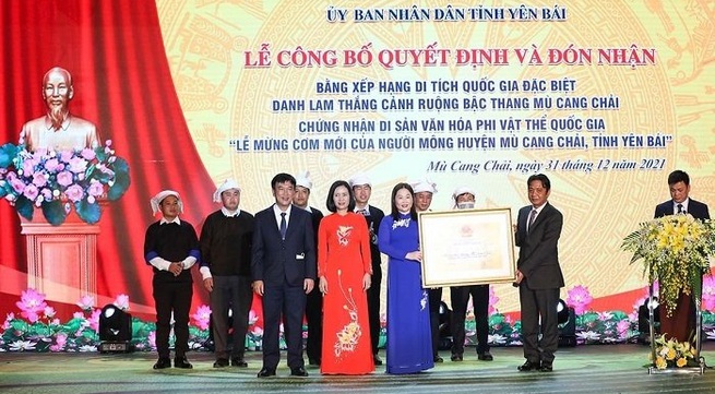 Yen Bai receives certificate recognising the Mu Cang Chai terraced fields as a special national site