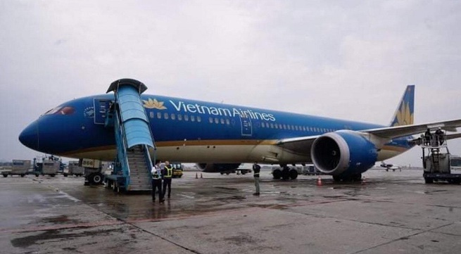Vietnam sends first flight to evacuate citizens in Ukraine