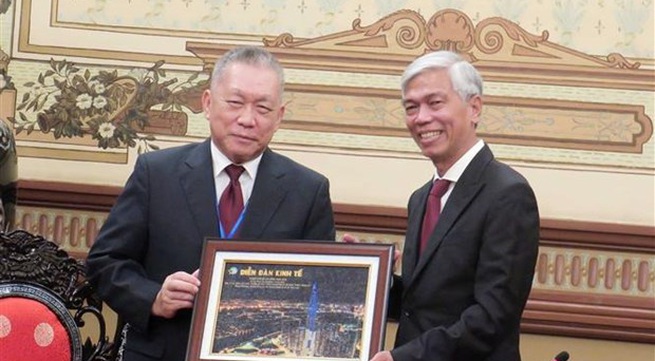 HCM City's leader meets with Director of Asia Competitiveness Institute