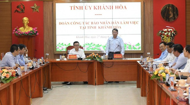 Nhan Dan Newspaper’s delegation works with Khanh Hoa Province