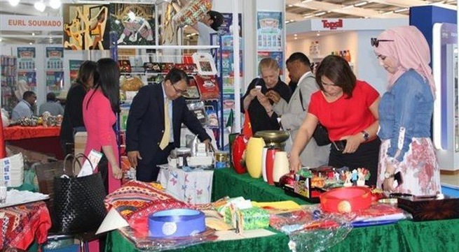 Vietnam attends 53rd International Fair of Algiers