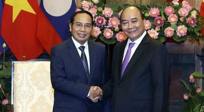 Vietnamese, Lao leaders hail significance of friendship year