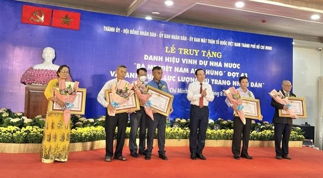 Ho Chi Minh City honours Vietnamese heroic mothers posthumously