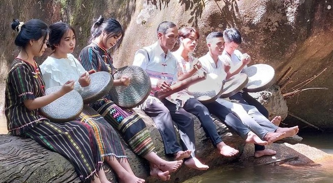 Ma ethnic people strive to safeguard traditional musical instruments