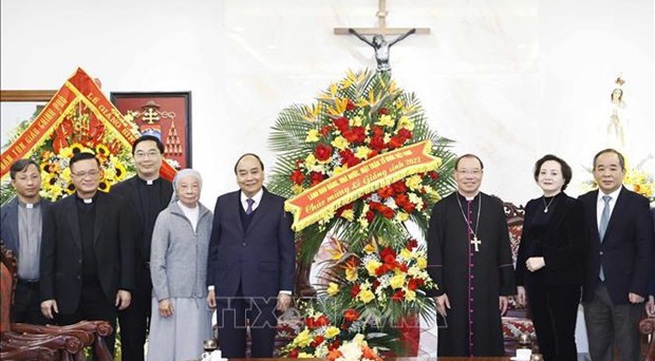 President extends Christmas greetings to Hanoi Archdiocese