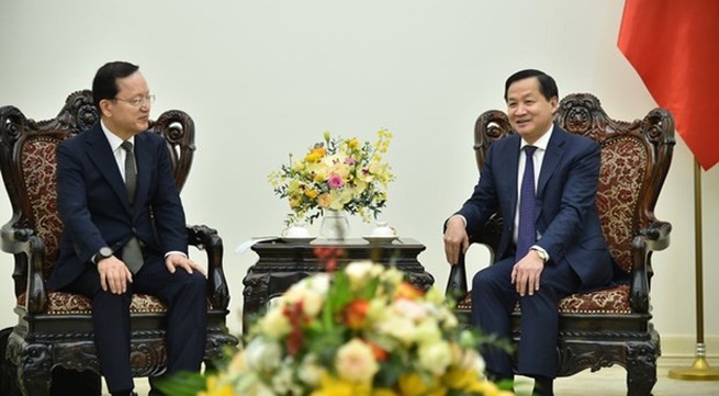 Deputy PM advises Samsung to invest more in Vietnam