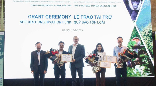 First three organisations in Vietnam receive grants from USAID