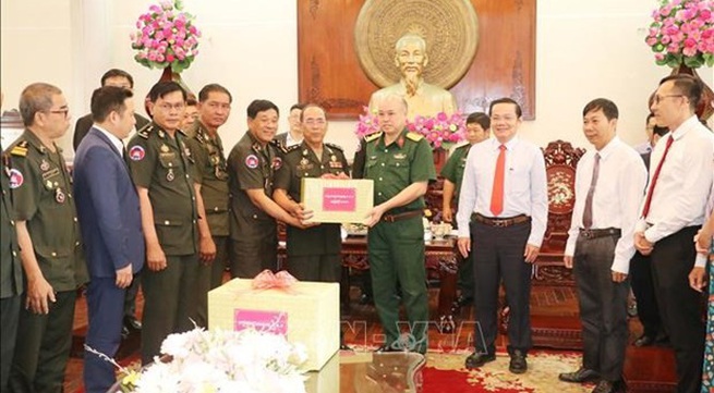 Cambodian delegations pay Tet visits to Vietnamese localities