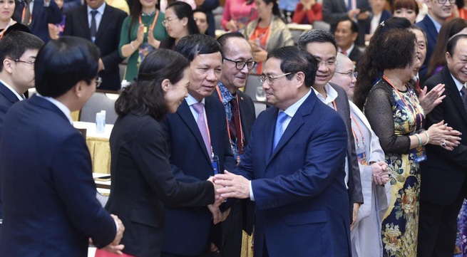 PM calls for OV's efforts to bring Vietnam, world closer