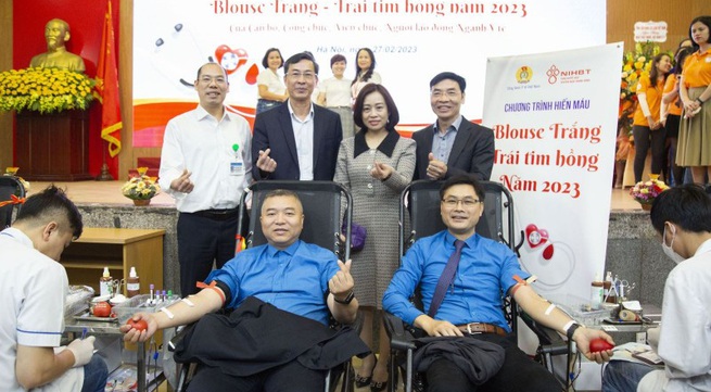Health workers donate nearly 300 units of blood at event in Hanoi
