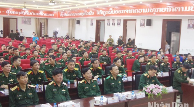 Seminar gathers young officers of Vietnam and Lao