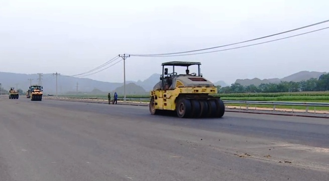 Construction of resettlement areas for north-south expressway urgently implemented
