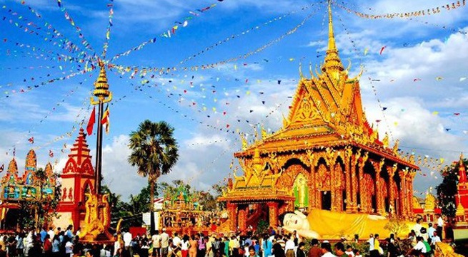 Dak Nong extends wishes to Cambodian on traditioinal festival