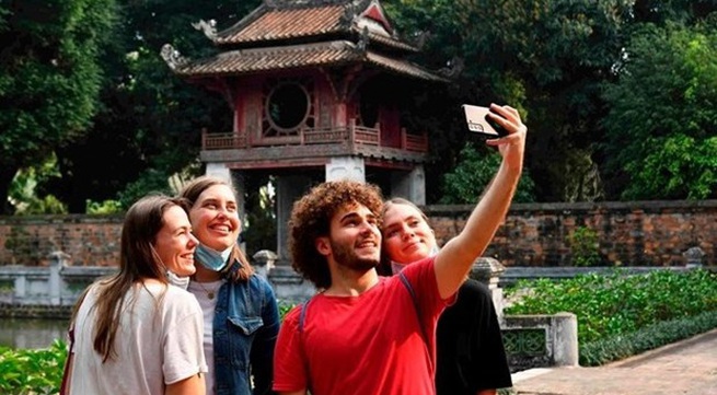 Vietnam may hit 10 million foreign tourists this year: authority