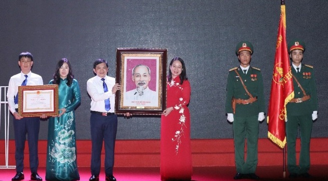 Le Duan School honoured with Second-class Labour Order