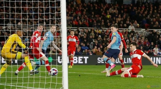 Kompany's Burnley secure Premier League promotion with win at Boro