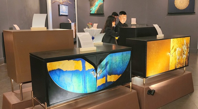 Exhibition reveals new way of applying Vietnamese lacquer in interior design