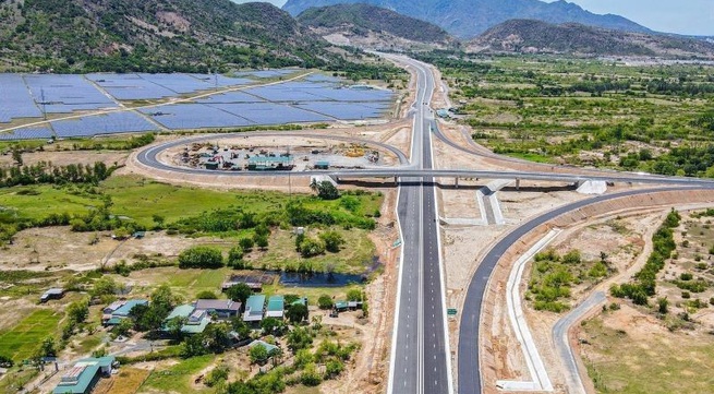 Nha Trang-Cam Lam and Vinh Hao-Phan Thiet expressways to open to traffic on May 19