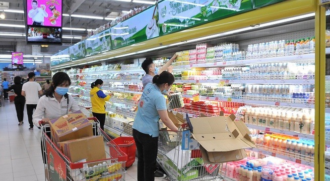 Retail sales of goods and services expand by 12.6% in five months
