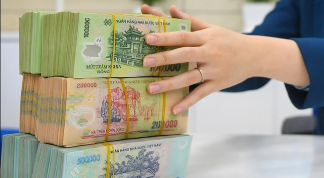 Reference exchange rate down 10 VND
