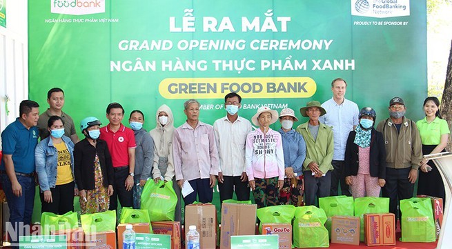 Da Nang: Food Bank launched to support disadvantaged people