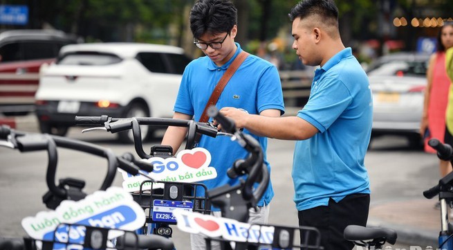 Hanoi officially launches public bicycle and electric bike service
