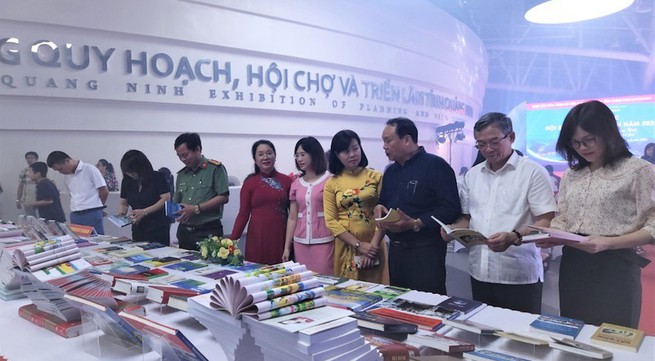 Nearly 500,000 book copies introduced to readers at book fair in Quang Ninh
